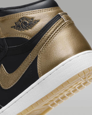 Air Jordan 1 High OG Black and Gold Older Kids Shoes. Nike IN